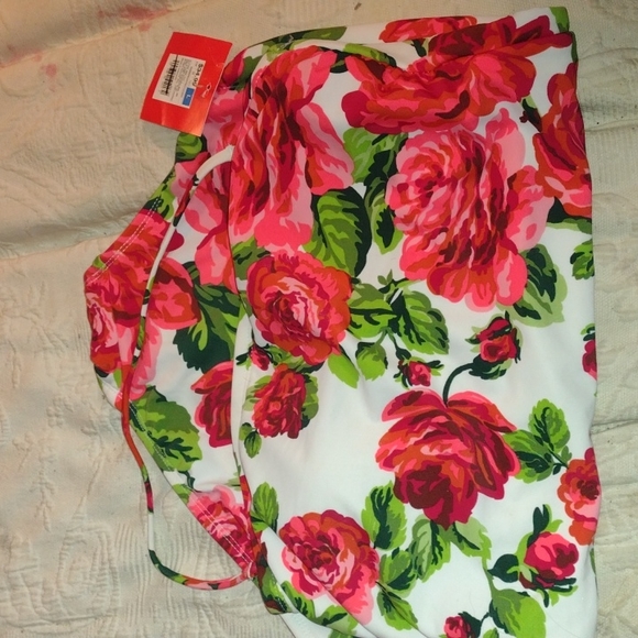 NWT size large Women's ISAAC MIZRAHI  one piece red and green bathing suit - Picture 8 of 9